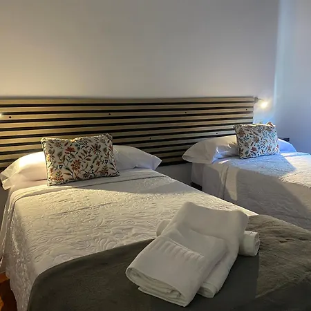 A Un Paso * Caldas De Reis