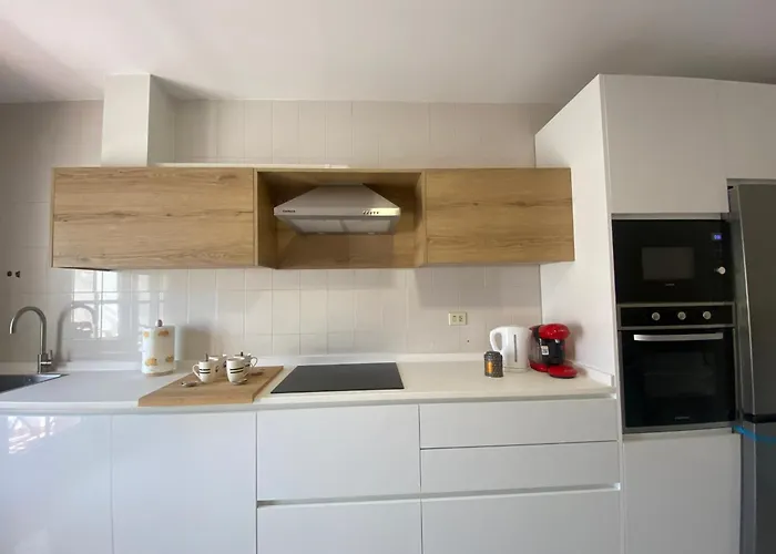 A Un Paso Caldas De Reis